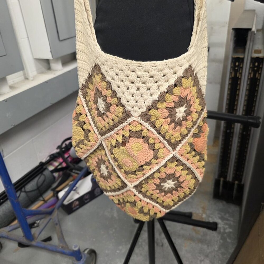 HANDMADE Granny Square Crochet Women's Crossbody Bag Brown - Picture 2 of 8